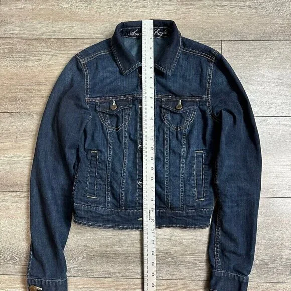 American Eagle Jean Jacket Size Small Blue Long Sleeve Button Down Cropped - Picture 5 of 5